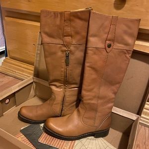 Bussula Leather Boots